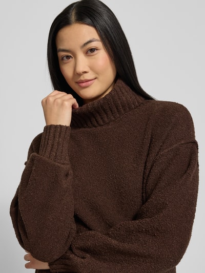 s.Oliver RED LABEL Regular Fit Rollkragenpullover aus Baumwoll-Mix Dunkelbraun 3