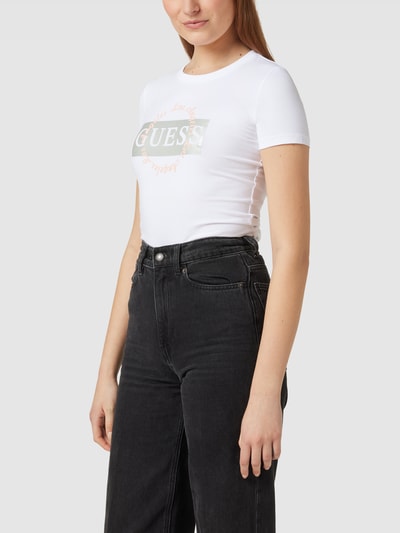 Guess T-Shirt mit Label-Print Modell 'ROUND LOGO TEE' Offwhite 4