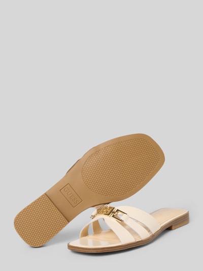 Produktfoto, Slipper aus echtem Leder Modell 'Realla' von Guess in Creme mit abgerundeter Passform, offenem Fersenbereich und Logo-Detail