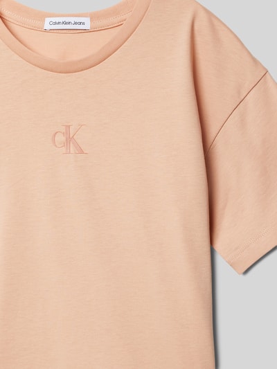 Calvin Klein Jeans T-shirt z nadrukiem z logo Morelowy 2