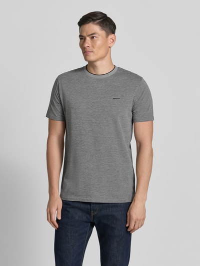 GANT T-Shirt mit Rundhalsausschnitt und Label-Stitching Mittelgrau 4