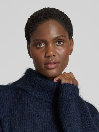 YAS Oversized Strickpullover mit gerippten Abschlüssen Modell 'LAMBI' Marine 3