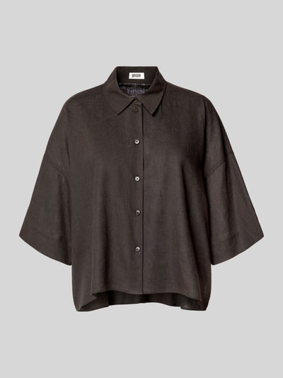 Produktfoto, Relaxed Fit Bluse aus Leinen-Viskose-Mix von Drykorn in dunklem Braun, Knopfleiste, Kentkragen, leicht strukturierte Oberfläche. Damen Bluse Modell 'YARIKA', überschnittene Schultern, Rückenlänge 55 cm, Ärmellänge 23 cm bei Größe 36.