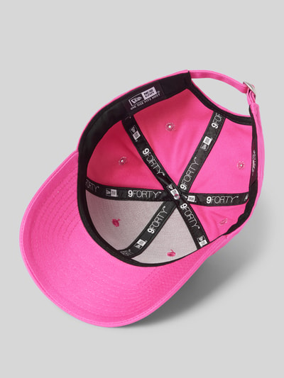 New Era Basecap mit Motiv-Stitching Pink 2