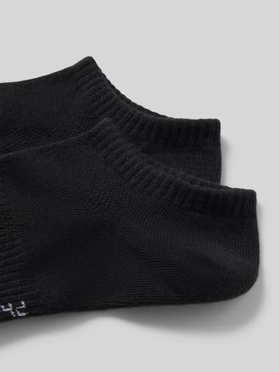 Produktfoto, schwarze Socken mit Logo-Stitching im 2er-Pack von Snocks aus elastischem Baumwoll-Mix, feine Struktur, elastischer Bund.