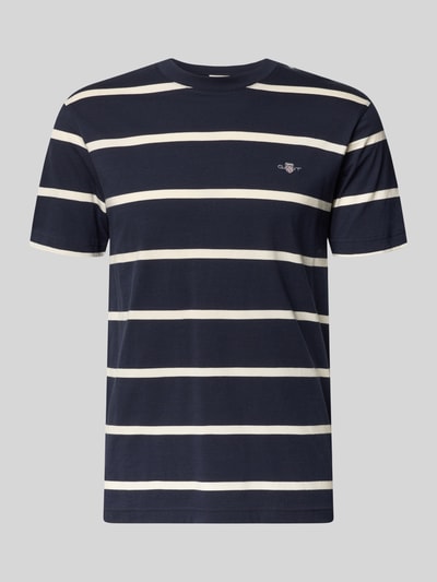 Produktfoto, Regular Fit T-Shirt mit Logo-Stitching von Gant, męski t-shirt z bawełny, krój regular fit, wyhaftowane logo, okrągły dekolt, długość tyłu w rozmiarze M: 68 cm