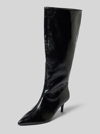 Produktfoto, schwarzer Stiefel mit Pfennigabsatz von BIANCO, spitz zulaufend, glatte Sohle, seitlicher Reißverschluss, Kontext: Damen Stiefel, Absatzhöhe 8 cm, Schafthöhe 41 cm, Schaftweite 20 cm