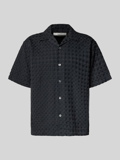 Produktfoto, Relaxed Fit Freizeithemd aus reiner Baumwolle Modell 'MONTY' von SELECTED HOMME, schwarz, Jacquardstruktur, unifarben, Kurzarm, Resortkragen, einreihige Knopfleiste