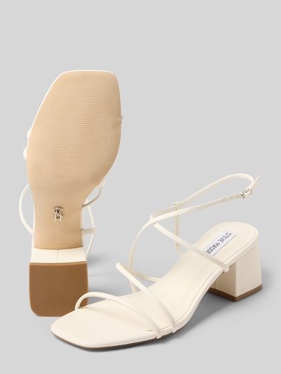 Produktfoto, Sandaletten mit Keilabsatz Modell 'Remmi' von Steve Madden in Creme mit Riemen, Dornschließe, glatter Sohle, abgerundete Spitze, Absatzhöhe: 6 cm bei Größe 40