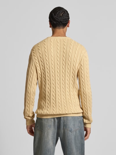 REVIEW Slim Fit Strickpullover mit Zopfmuster Beige 5