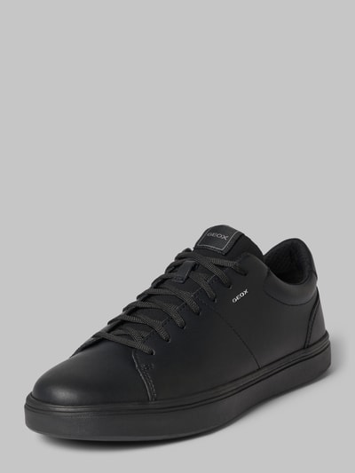 Produktfoto, Sneaker aus echtem Leder Modell 'Baltimoore' von Geox, schwarzes Glattleder, abgerundete Passform, Logo-Detail, neutrale einfarbige Optik