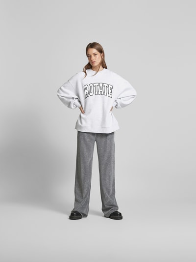 ROTATE Oversized Sweatshirt mit Label-Stitching Hellgrau 1