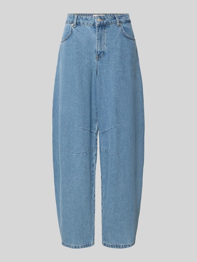 Produktfoto, Barrel Fit Jeans mit Eingrifftaschen Modell 'Alannah' von Neo Noir aus Reine Baumwolle in mittlerem Blau, strukturierte Denim-Optik, Bundweite 38 cm, Innenbeinlänge 78 cm, Größe 36