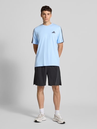 adidas Sportswear T-shirt met labelprint Lichtblauw - 1