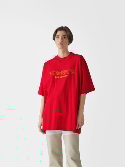 VETEMENTS Oversized T-Shirt mit Label-Print Rot 6