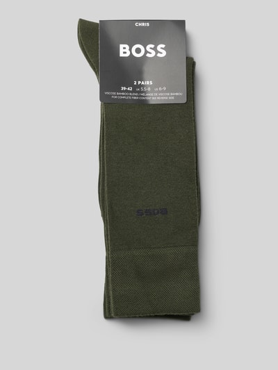 Produktfoto, Socken aus Viskose-Mix im 2er-Pack von BOSS in Olivgrün auf grauem Hintergrund, feine Textur, Herren Socken von BOSS
