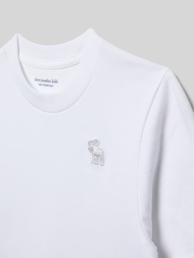 Produktfoto, białe T-Shirt mit Rundhalsausschnitt Modell 'ESSENTIAL' von Abercrombie&Fitch, prosty krój, krótki rękaw, tekstura gładka