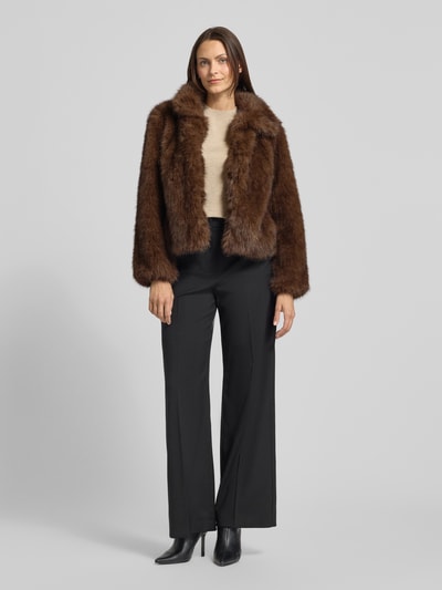 s.Oliver BLACK LABEL Boxy Fit Webpelzjacke mit Umlegekragen Mittelbraun 1