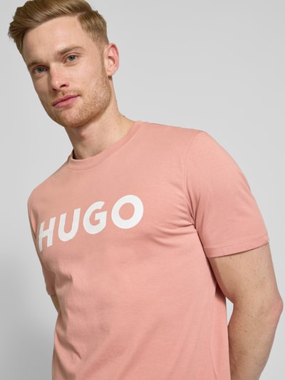 HUGO T-Shirt mit Label-Print Modell 'DULIVIO' Lachs 3