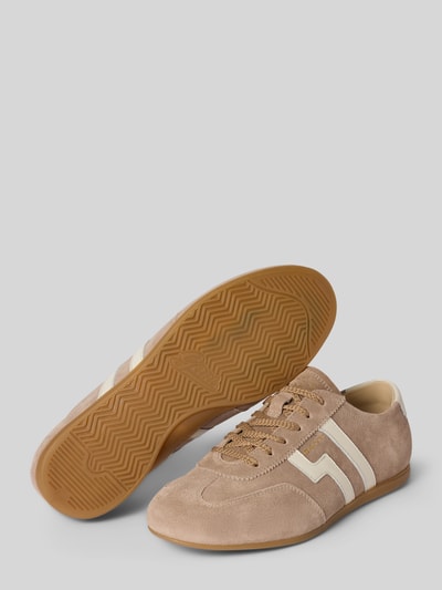 Productfoto, Sneaker aus Leder Modell 'Sperly' van Gant dames sneakers van echt leer met afgeronde punt, vetersluiting, labeldetail, hakhoogte maat 40 1 cm, schachthoogte maat 40 7 cm, schachtbreedte maat 40 9 cm, zandkleur leer met witte details, zichtbare textuur