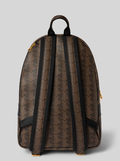 Produktfoto, Rucksack mit Logo-Prägung von Lacoste, braune Grundfarbe mit goldfarbenen Details, strukturierte Oberfläche, Herren Rucksack von Lacoste