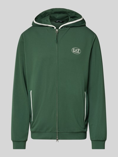 Produktfoto, zielona Sweatjacke mit Logo und Zweiwege-Reißverschluss von EA7 Emporio Armani, mieszanka wiskozy ze streczem, kaptur, regular fit, kieszenie.