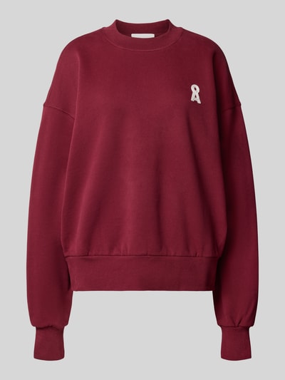 Produktfoto, Oversized Sweatshirt aus reiner Baumwolle Modell 'ALIZAA' von ARMEDANGELS in Dunkelrot mit kleinem Logo-Detail auf der Brust, glatte Textur