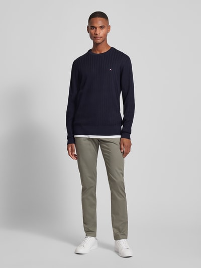 Tommy Hilfiger Sweter o kroju slim fit z dzianiny o fakturze jodełki Granatowy 1