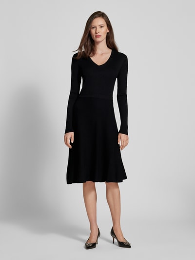 ROBE LÉGÈRE Knielanges Strickkleid mit V-Ausschnitt Black 4