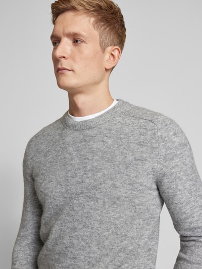 SELECTED HOMME Sweter z dzianiny z okrągłym dekoltem model ‘RAI’ Jasnoszary 3