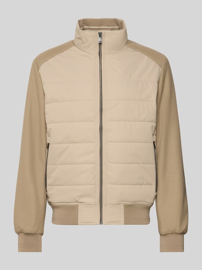 Produktfoto, Jacke mit Stehkragen von Christian Berg Men in Beige, Regular Fit, Reißverschluss, gerippte Abschlüsse, dezente Steppstruktur