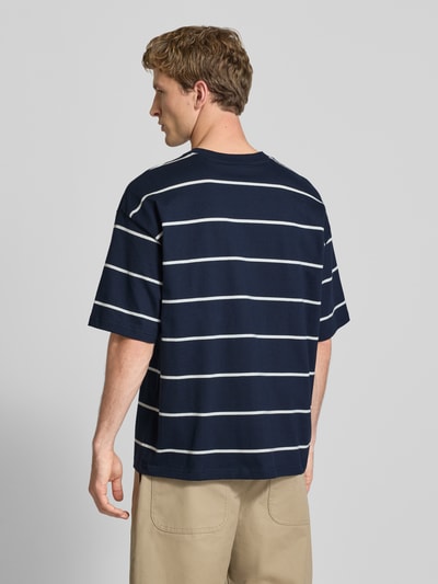 REVIEW T-Shirt mit Rundhalsausschnitt und Logo-Stitching Marine 5