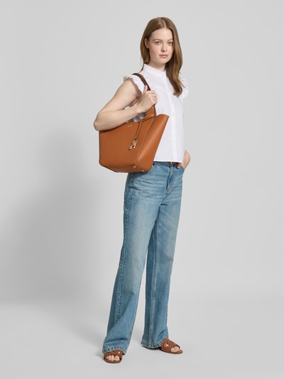 Guess Tote Bag in Leder-Optik mit Logo-Applikation Modell 'Calista' Cognac 1