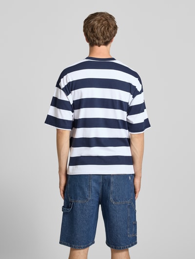 REVIEW T-Shirt mit Label-Stitching und Rundhalsausschnitt Marine 5