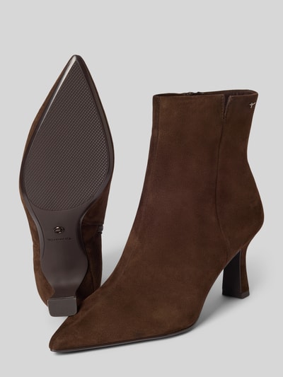 Produktfoto, braune Stiefeletten aus echtem Rindsleder von Tamaris, glatte Oberfläche, spitze Form, Damen Stiefeletten von Tamaris