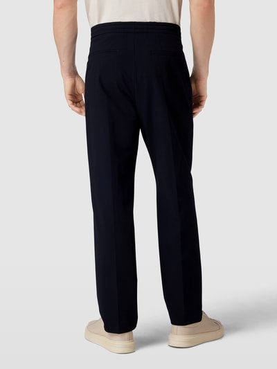 HUGO Spodnie o kroju regular fit z zakładkami w pasie i fakturowanym wzorem model ‘Teagan’ Ciemnoniebieski 5