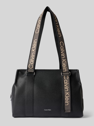Produktfoto, Shopper aus Baumwoll-Mix von CK Calvin Klein in Schwarz mit strukturierter Oberfläche und beigen Logoschriftzügen, Damen Shopper
