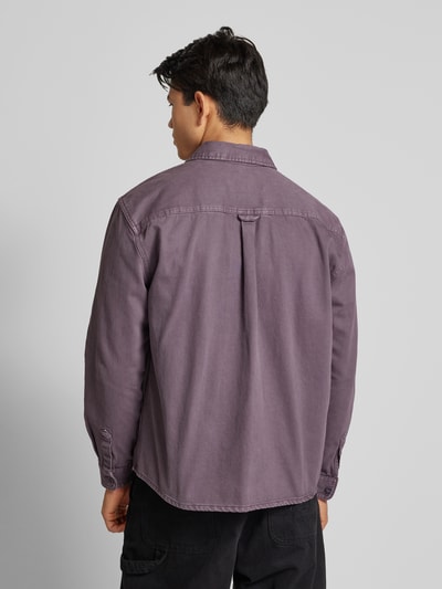 REVIEW Regular Fit Freizeithemd mit Label-Detail Aubergine 5