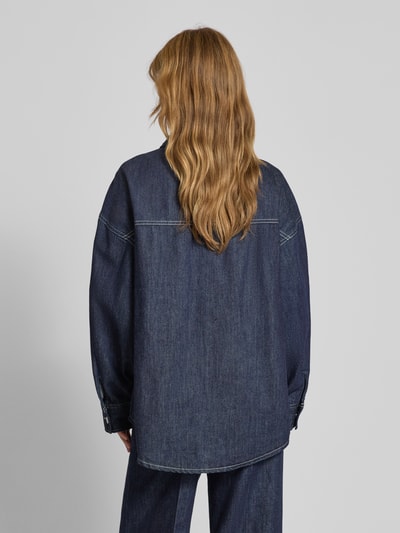 Gina Tricot Bluzka jeansowa o kroju Oversized z czystej Bawełna Jeansowy niebieski 5