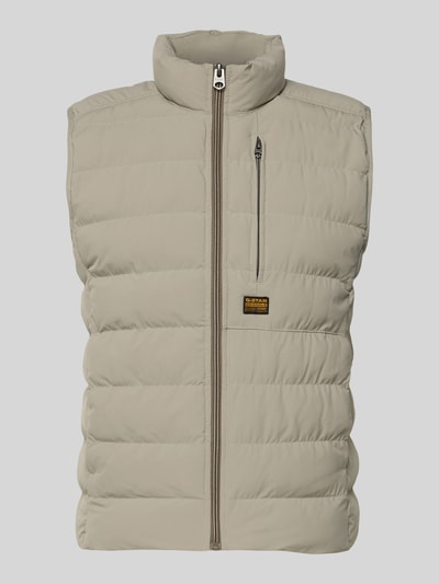 Produktfoto, Regular Fit Weste in Stepp-Optik Modell 'Foundation' von G-Star Raw in Beige, sichtbarer Reißverschluss, Logo-Patch, gesteppte Textur