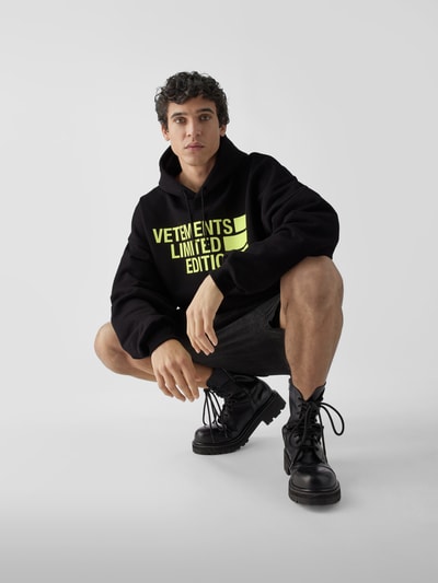 VETEMENTS Oversized Hoodie mit Label-Print Schwarz 7