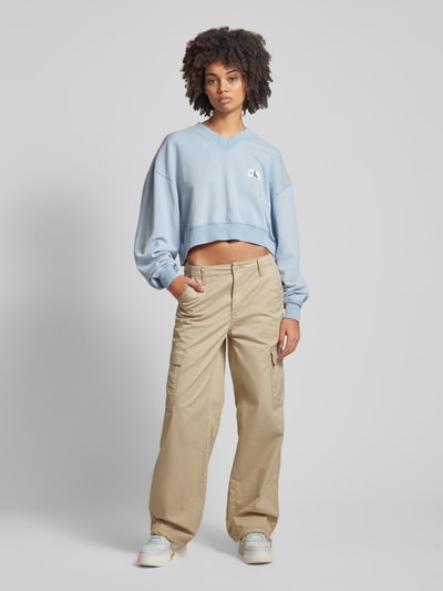 Calvin Klein Jeans Oversized Sweatshirt mit V-Ausschnitt Hellblau 1