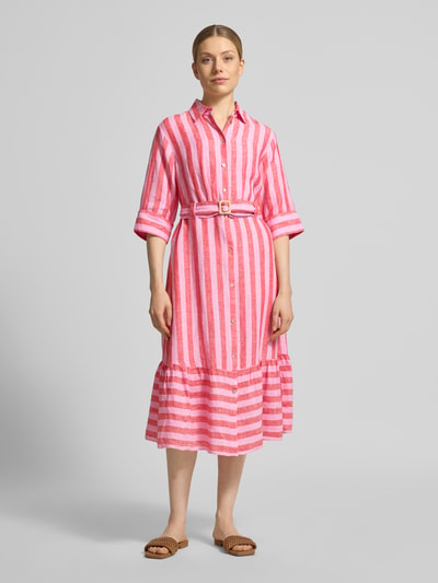 Kobiece modelka nosi Hemdblusenkleid aus Leinen mit Gürtel und Eingrifftaschen von Christian Berg Woman w różowe i białe paski, A-linia, długość midi, kołnierzyk koszulowy, kieszenie, pasek, rękaw 3/4, długość tyłu w rozmiarze 36: 115 cm, szerokość w rozmiarze 36: 45 cm, długość rękawa w rozmiarze 36: 37 cm, widok całej sylwetki z przodu.
