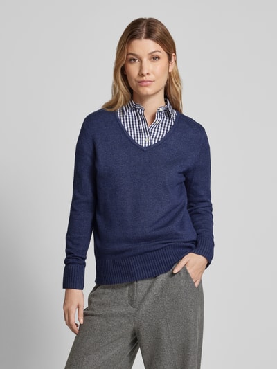 Christian Berg Woman Gebreide pullover met afgeronde V-hals Donkerblauw - 4