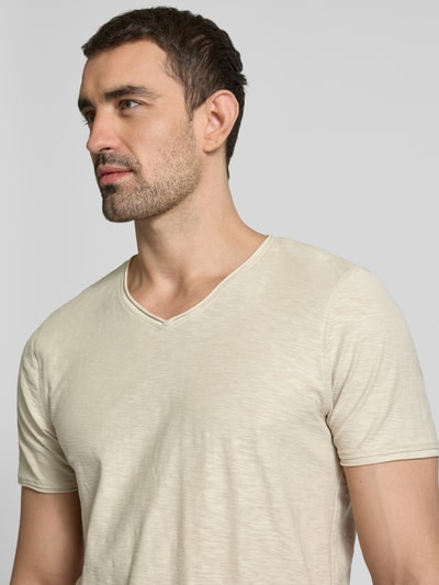 MCNEAL T-Shirt mit V-Ausschnitt Beige 3