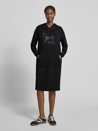 Soyaconcept Sweatkleid mit Känguru-Tasche Modell 'BANU' Black 4