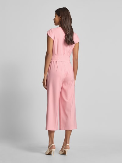 Betty Barclay Jumpsuit mit Bindegürtel und Serafino-Ausschnitt Pink 5