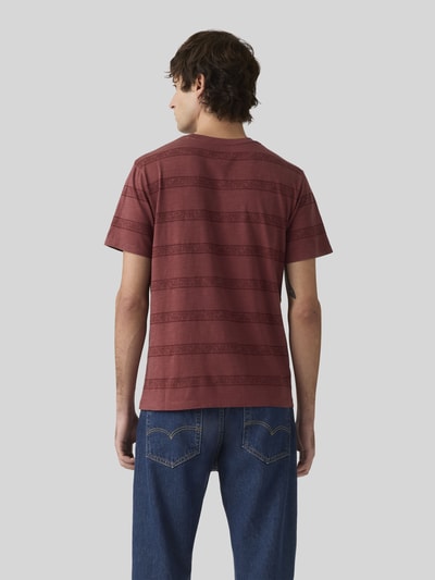 Levi's® Regular Fit T-Shirt mit Rundhals Rot 5