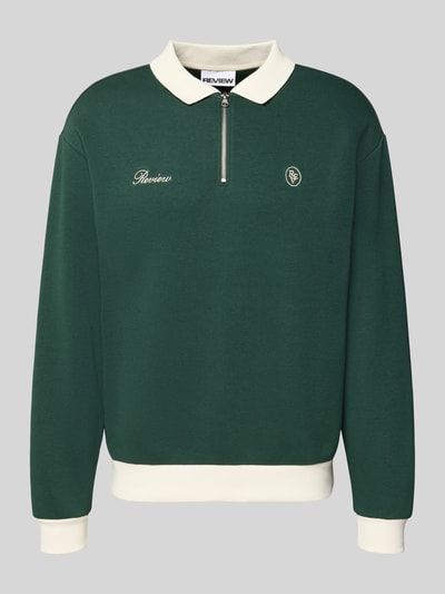 Produktfoto, Regular Fit Sweatshirt aus Baumwoll-Mix von REVIEW in Dunkelgrün mit Polokragen, Reißverschluss, Logo-Stitching, elastische Abschlüsse