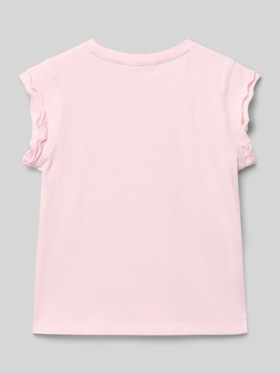Produktfoto, Kinder T-Shirt mit Wellensaum an den Ärmeln Modell 'LILI' von Mango, Reine Baumwolle, Gerader-Schnitt, Rundhalsausschnitt, Rückenlänge bei Größe 128: 42 cm, zartes Rosa, glatte Struktur, klare Linien.